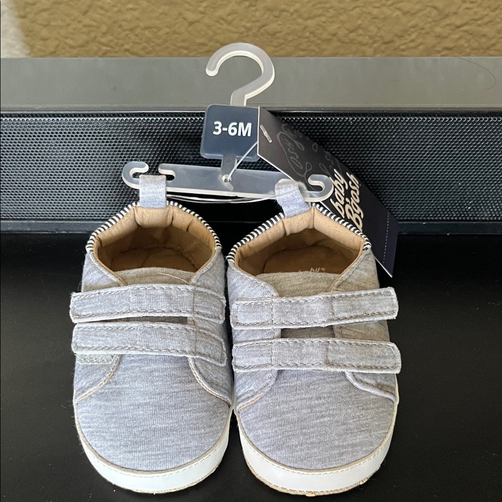 NWT Baby Bgosh shoes